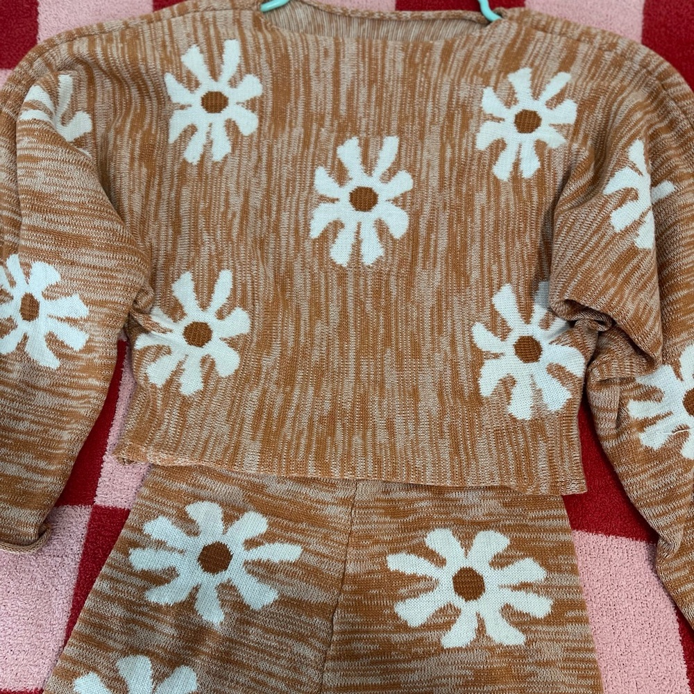 Matching set - Picture 2 of 6